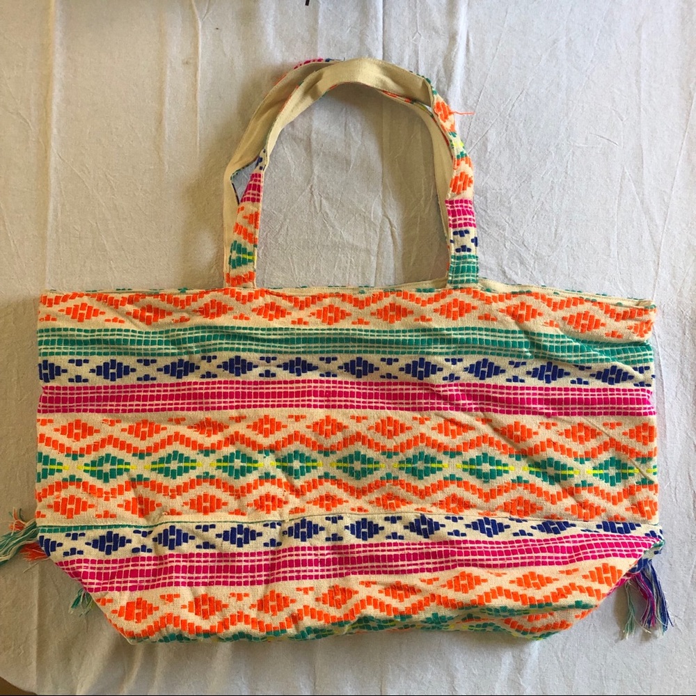 Z&L Neon Fringe Weekender - Picture 2 of 6